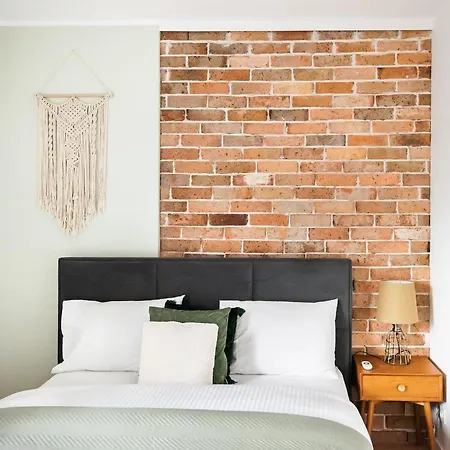 Bohema Place - Metro Szwedzka Apartment *