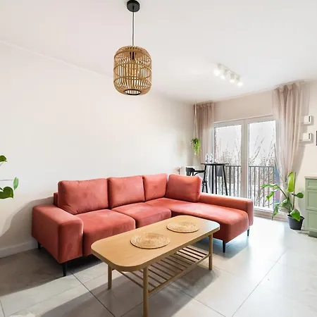 Bohema Place - Metro Szwedzka Апартаменты *