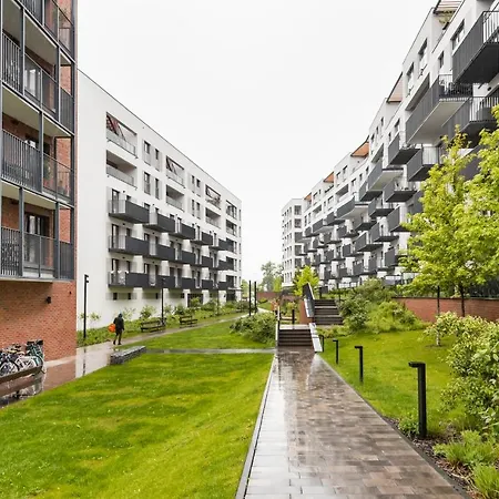 Bohema Place - Metro Szwedzka Апартаменты *